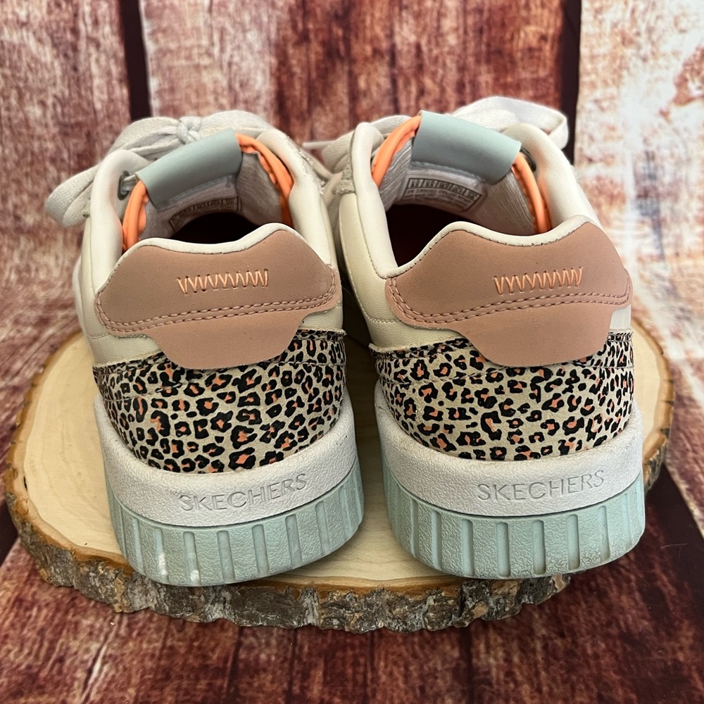 Skechers | Women's Jade Feline Instinct Sneakers - Picture 5 of 11